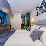 Zigzak Apartments Superior 10B